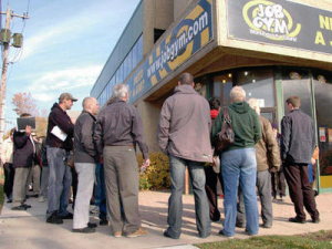 Hundreds Flock to Job Fair